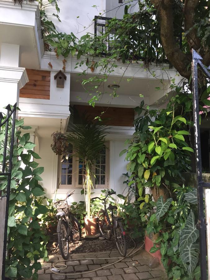 Nathans Holiday Home Kochi Exterior photo