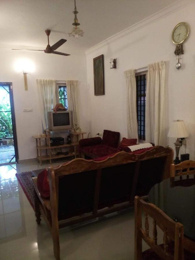 Nathans Holiday Home Kochi Exterior photo